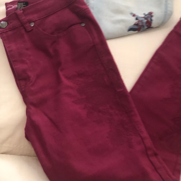 DG2 two pairs of beautiful embroidered jeans - Picture 10 of 11